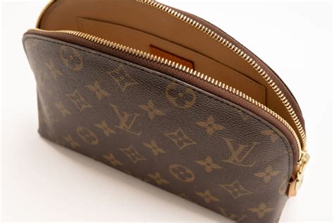 louis vuitton pochette cosmetique gm|louis vuitton pochette monogram.